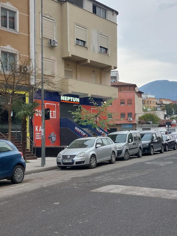 Vila Tafa Apartments Tirana Exteriör bild