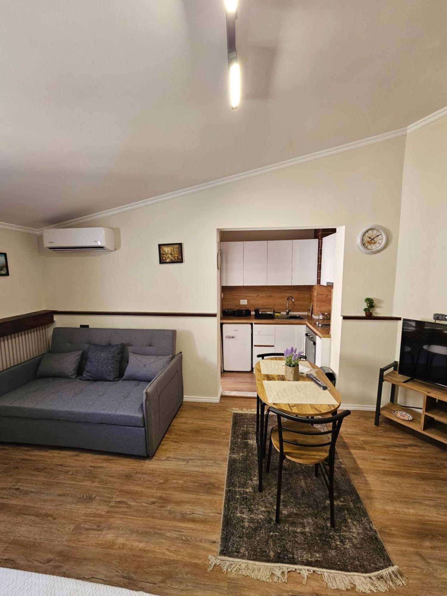 Vila Tafa Apartments Tirana Exteriör bild